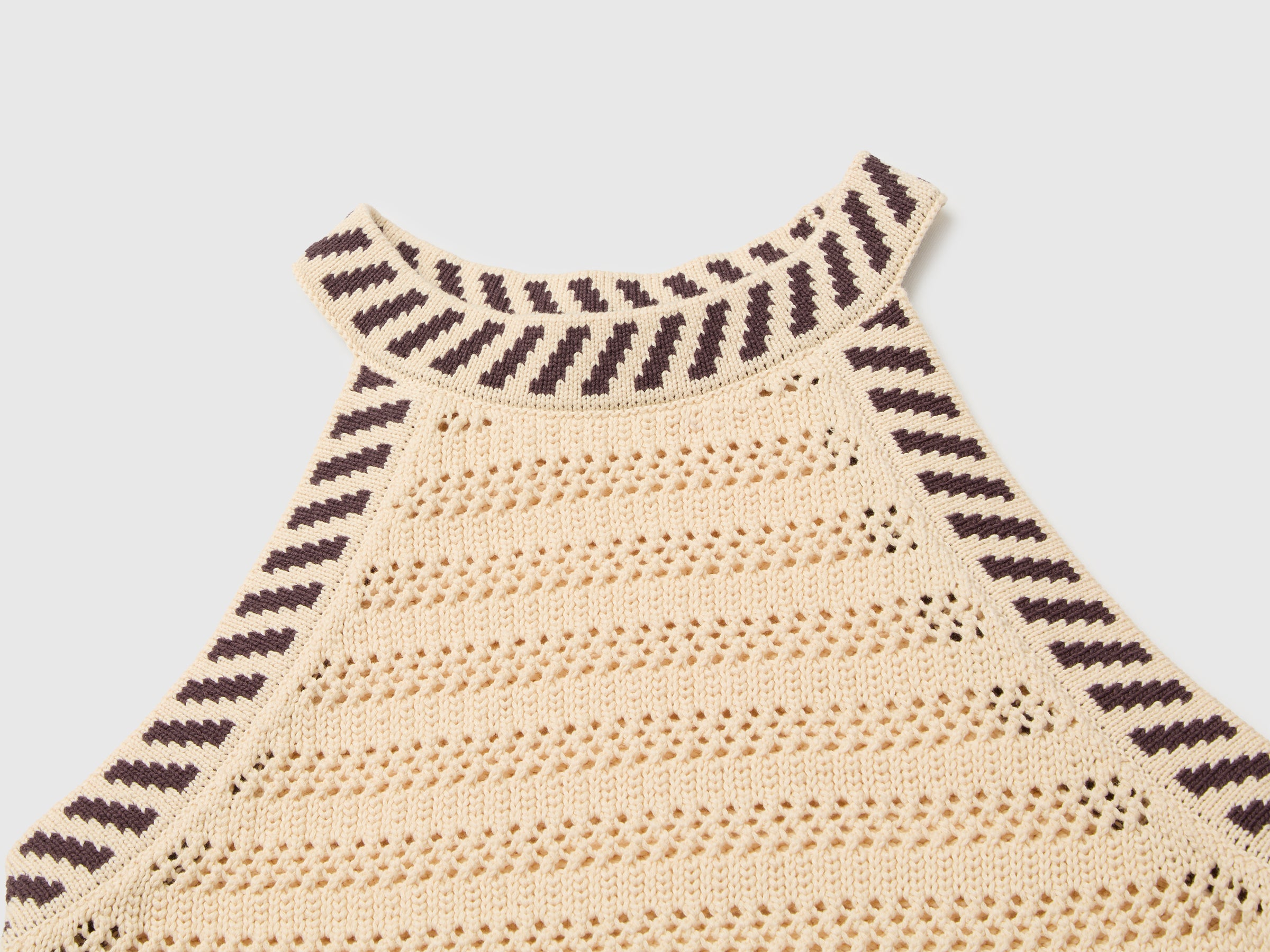 Top cropped de malha - ucb_image_DS1