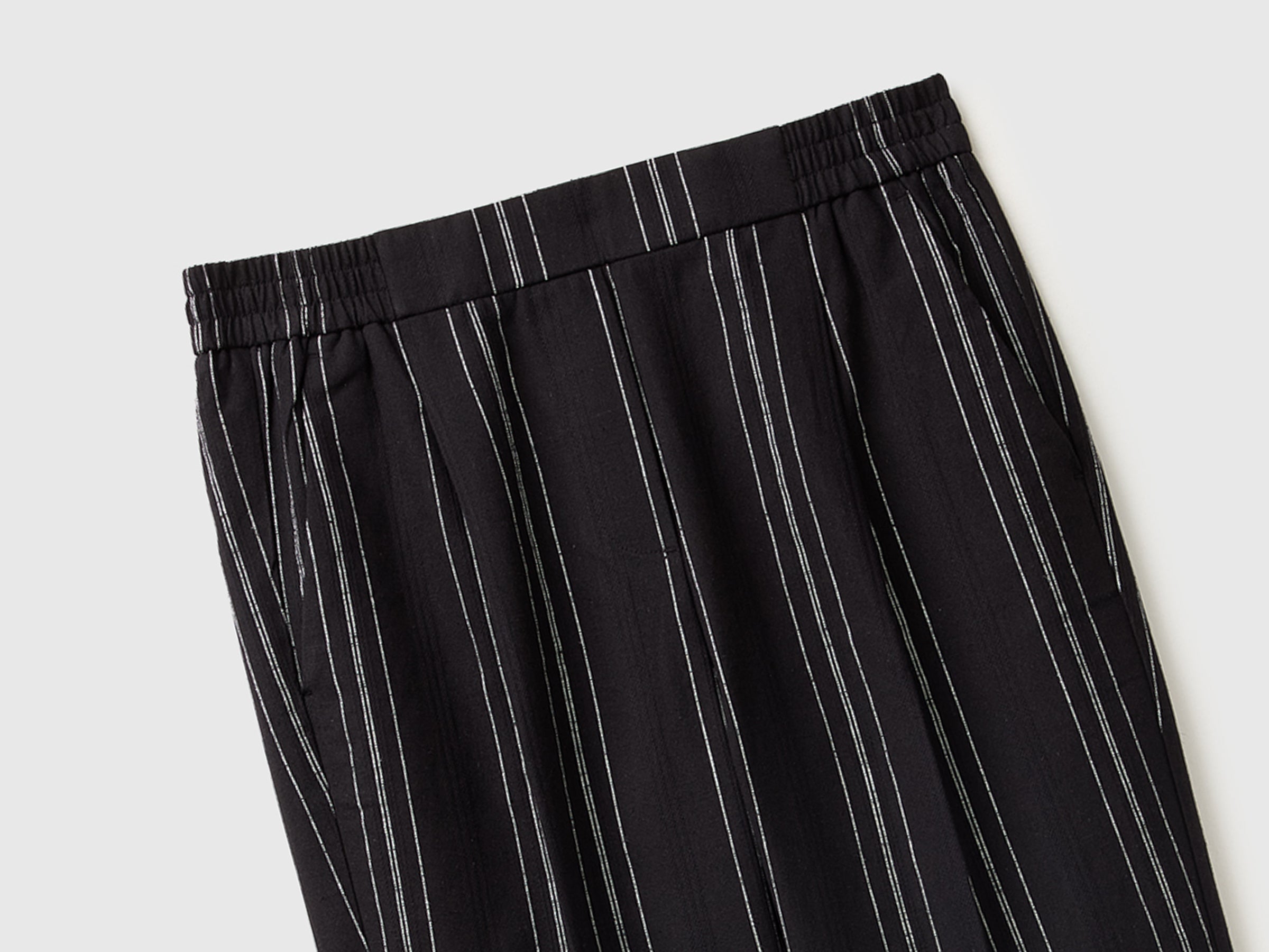 Calças às riscas em mistura de linho - ucb_image_FY