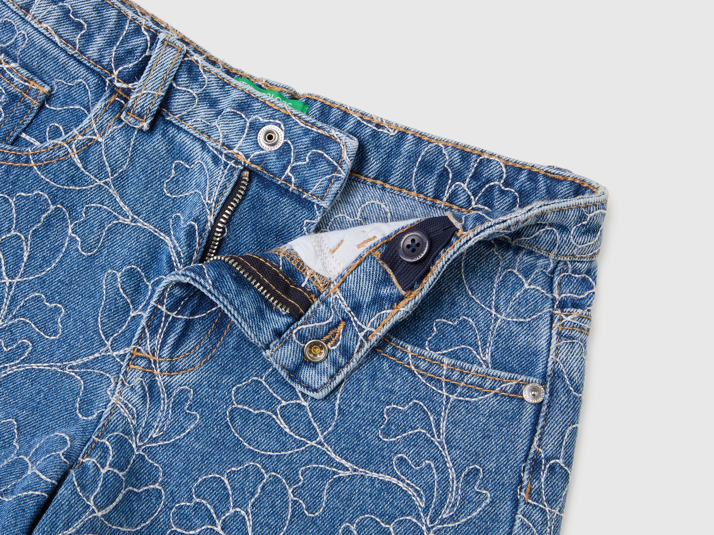 Embroidered denim shorts - ucb_image_DS1