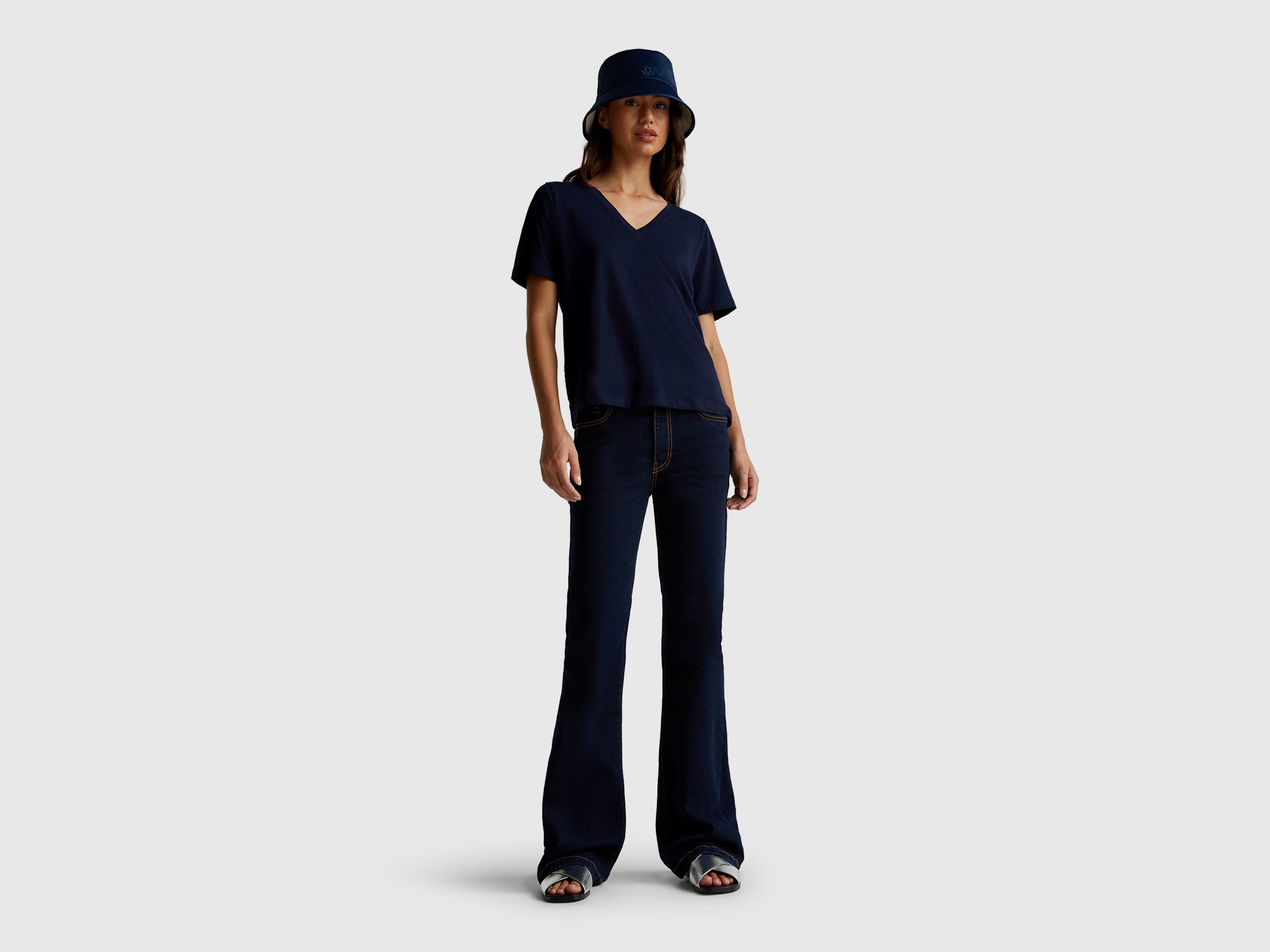 T-shirt decote em V em algodão flamé - ucb_image_FY