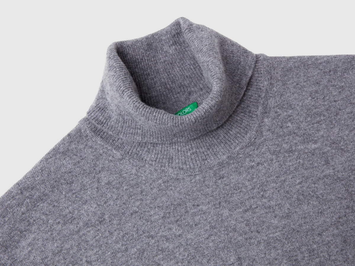 Camisola de gola alta cinzenta em pura lã Merino - ucb_image_DS1