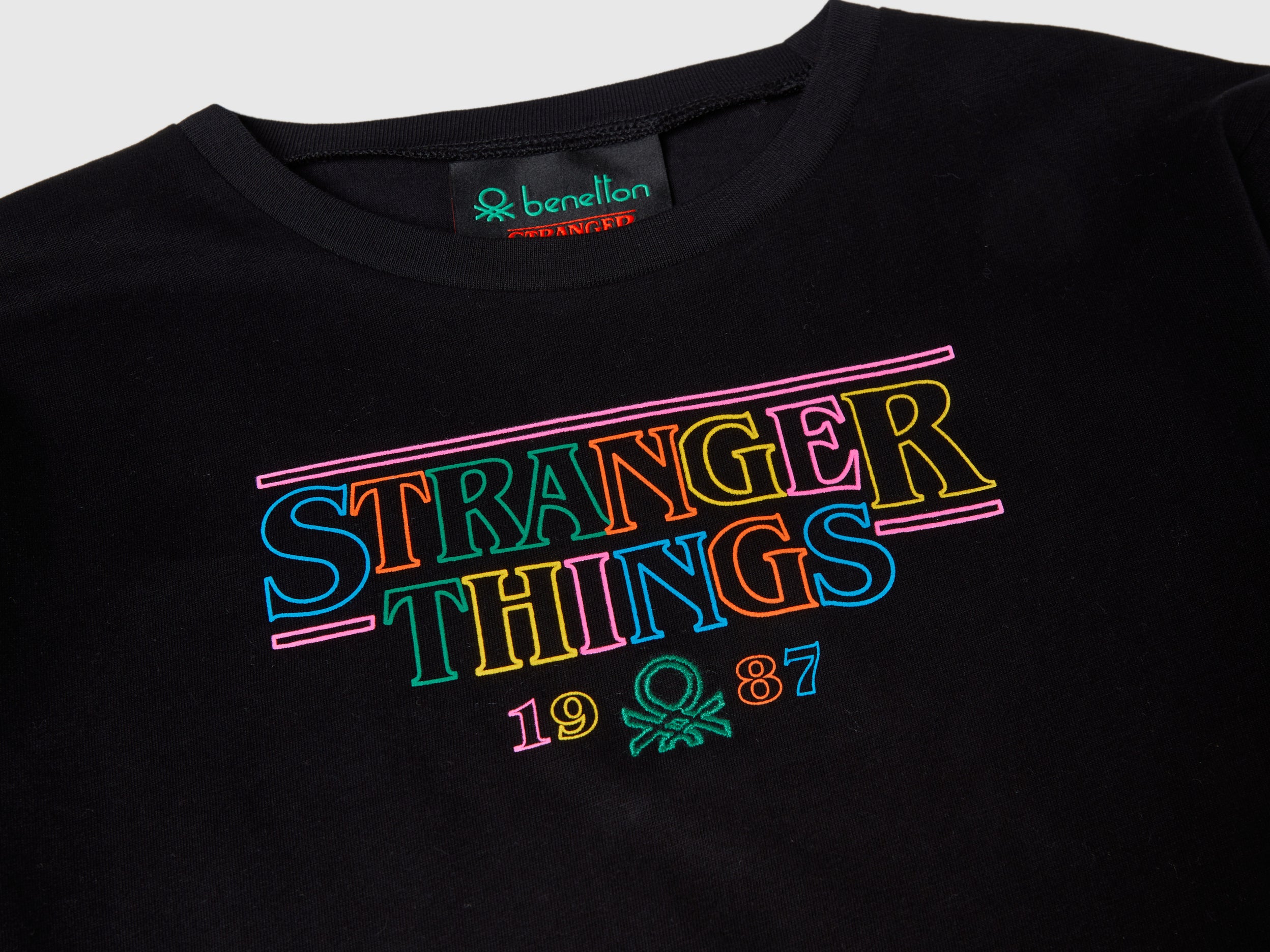 T-shirt with Stranger Things knot - ucb_image_DS1