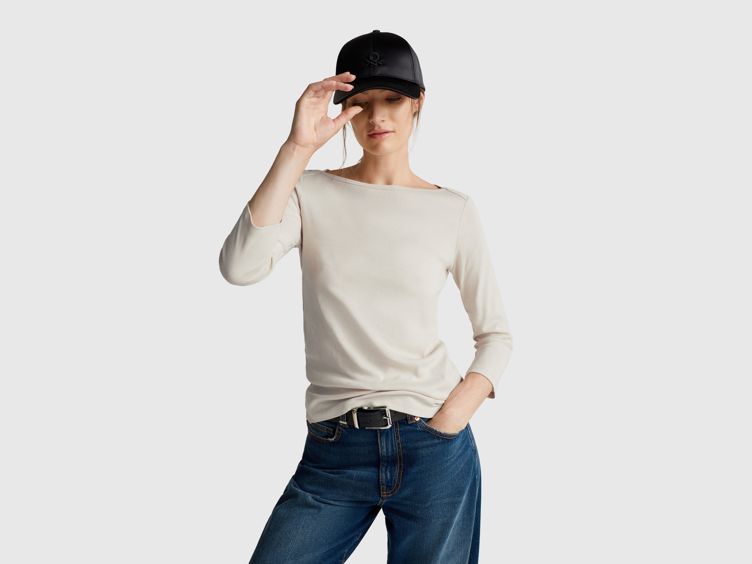 T-shirt com decote à barco - ucb_image_F