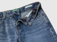 Jeans straight com ilhoses - ucb_image_DS1