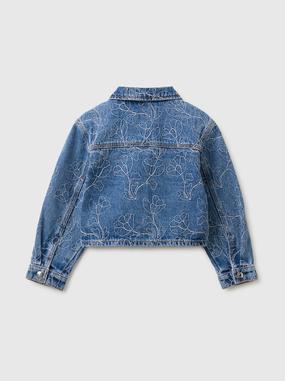Blusão de jeans com bordados - ucb_image_BS