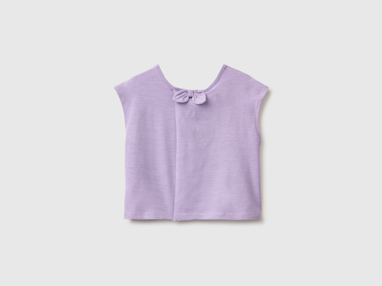 T-shirt com estampa e aplicações - ucb_image_BS