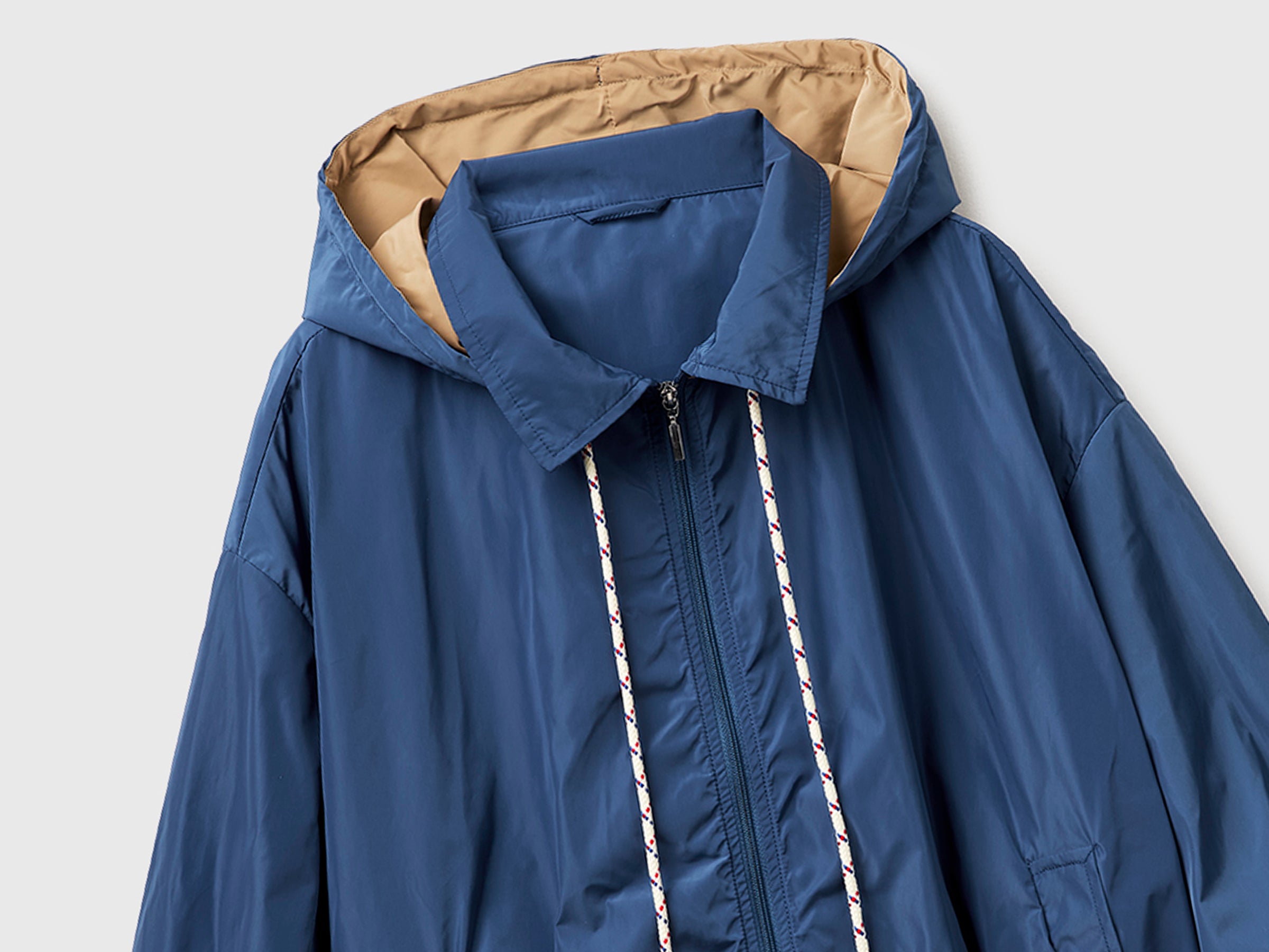 Soft jacket with hood - ucb_image_DS1