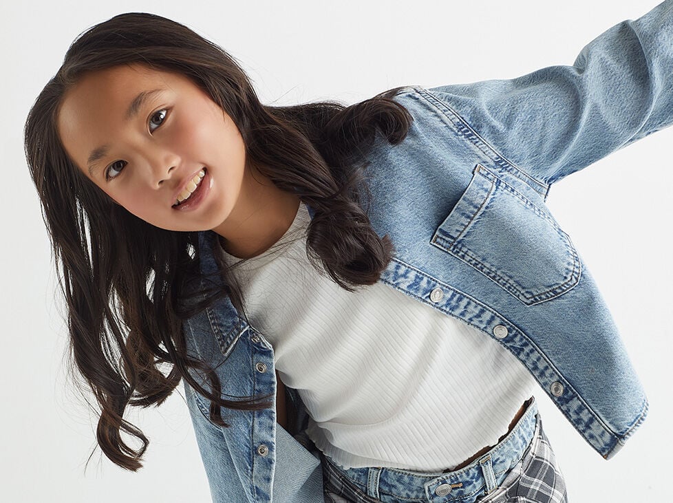 PAGE D'ACCUEIL<br/><span class="playful">FILLES</span>