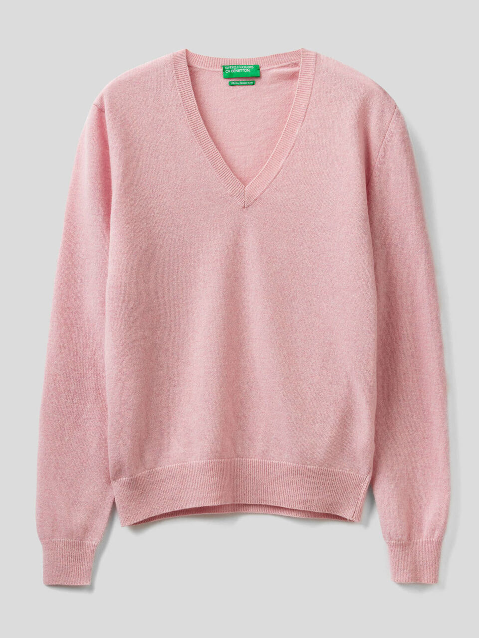 Pull avec col en V en pure laine vierge image number 1