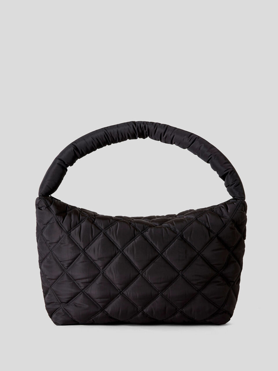 Maxi sac en tissu matelassé image number 1