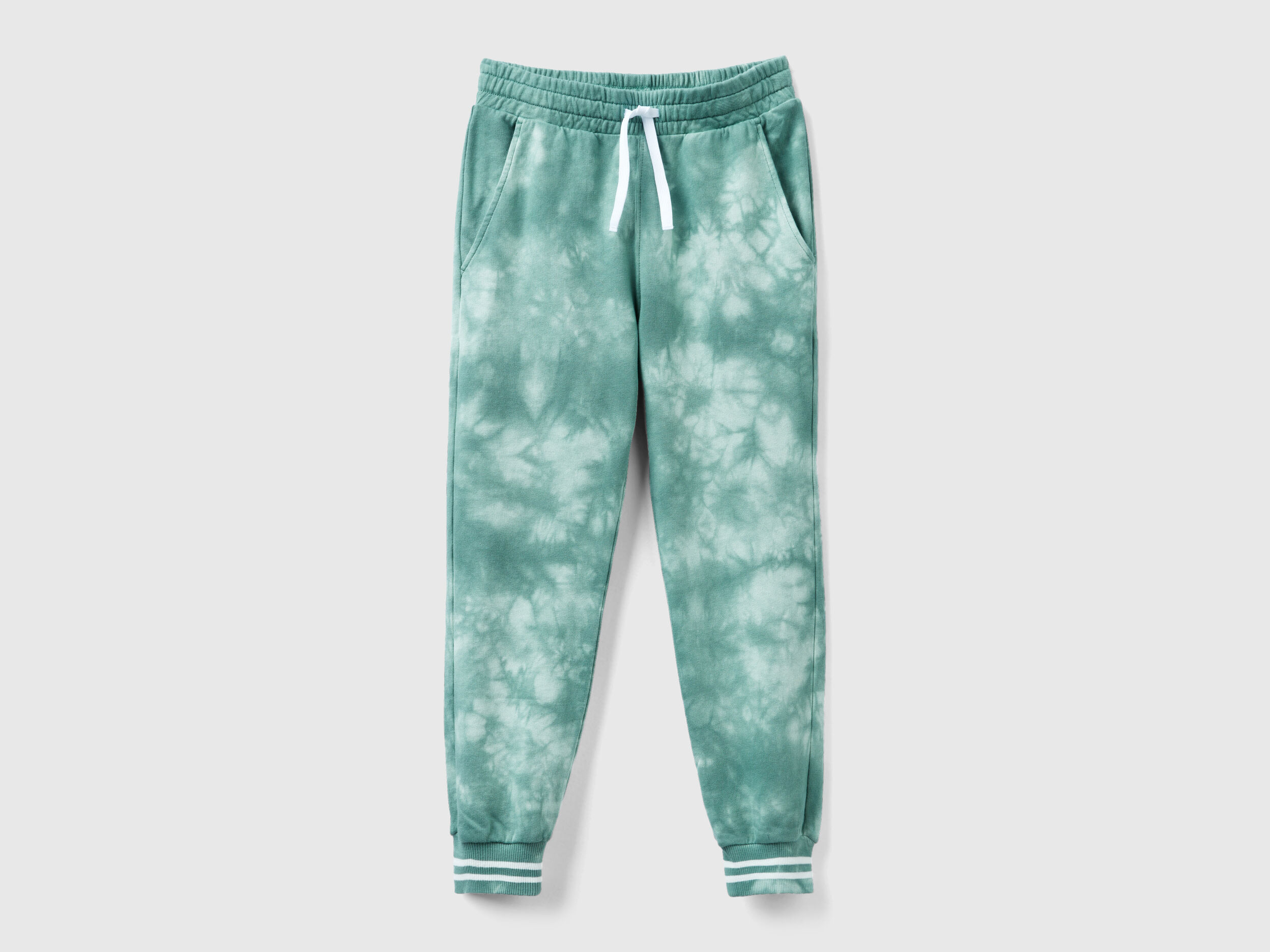 Jogging tie sales and dye bleu