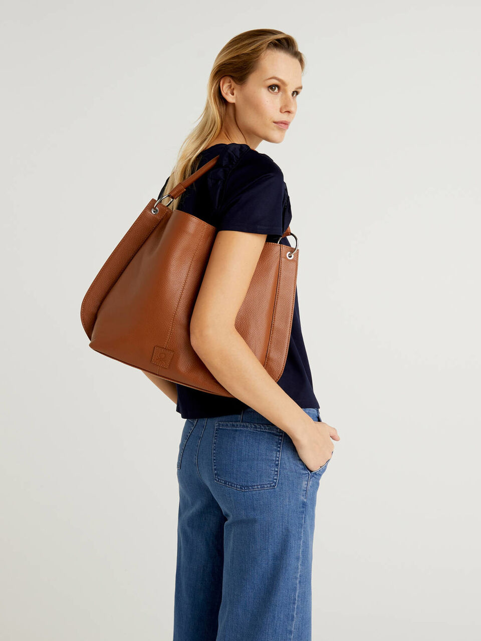 Sac hobo en cuir véritable image number null