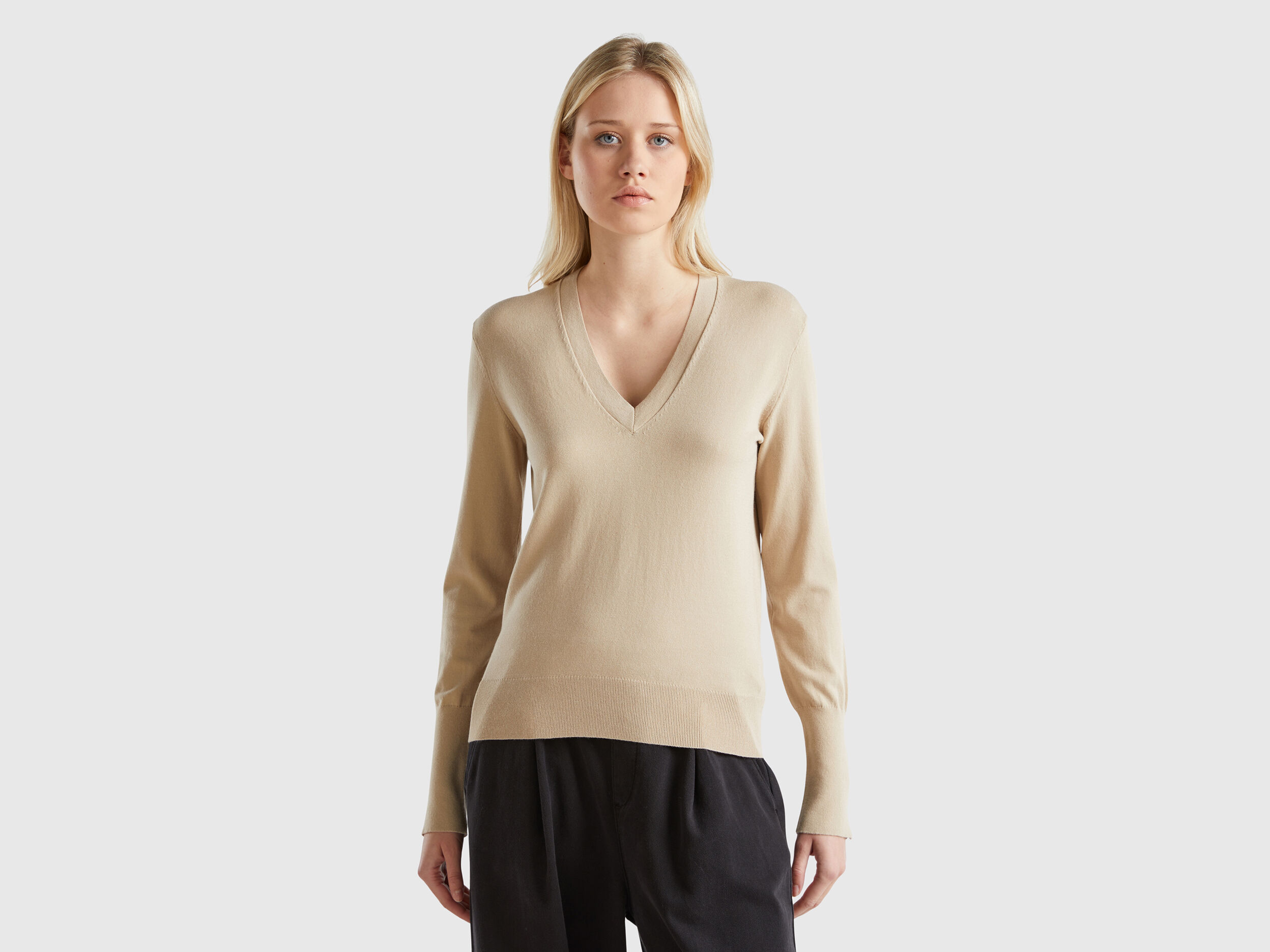 Pulls Col en V Femme Nouvelle Collection 2024 Benetton