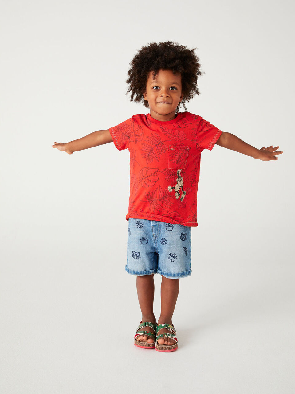 T-shirt motif tropical avec petite poche image number 1