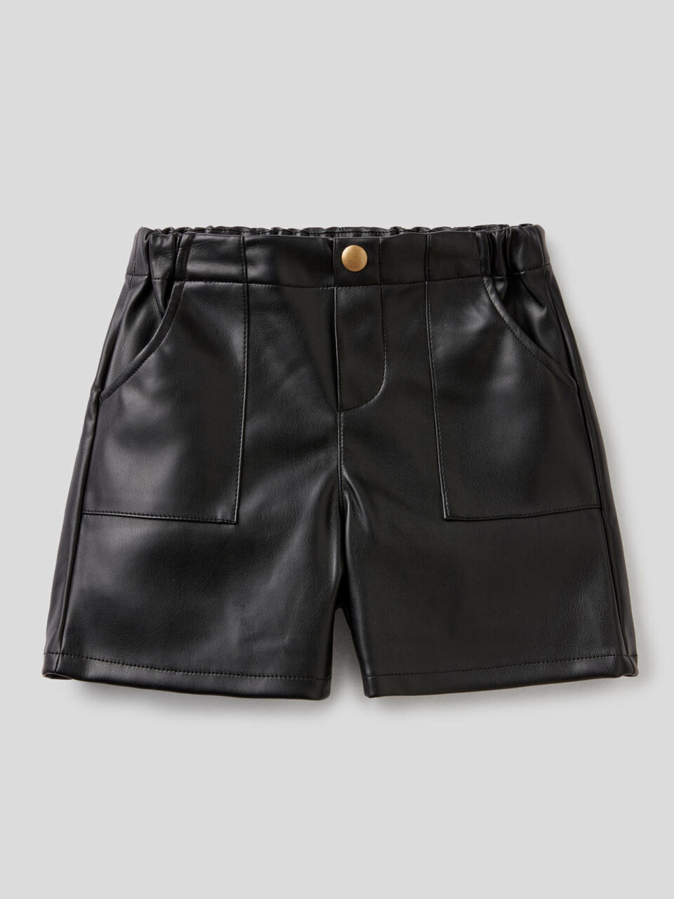 Short en tissu effet cuir image number 1