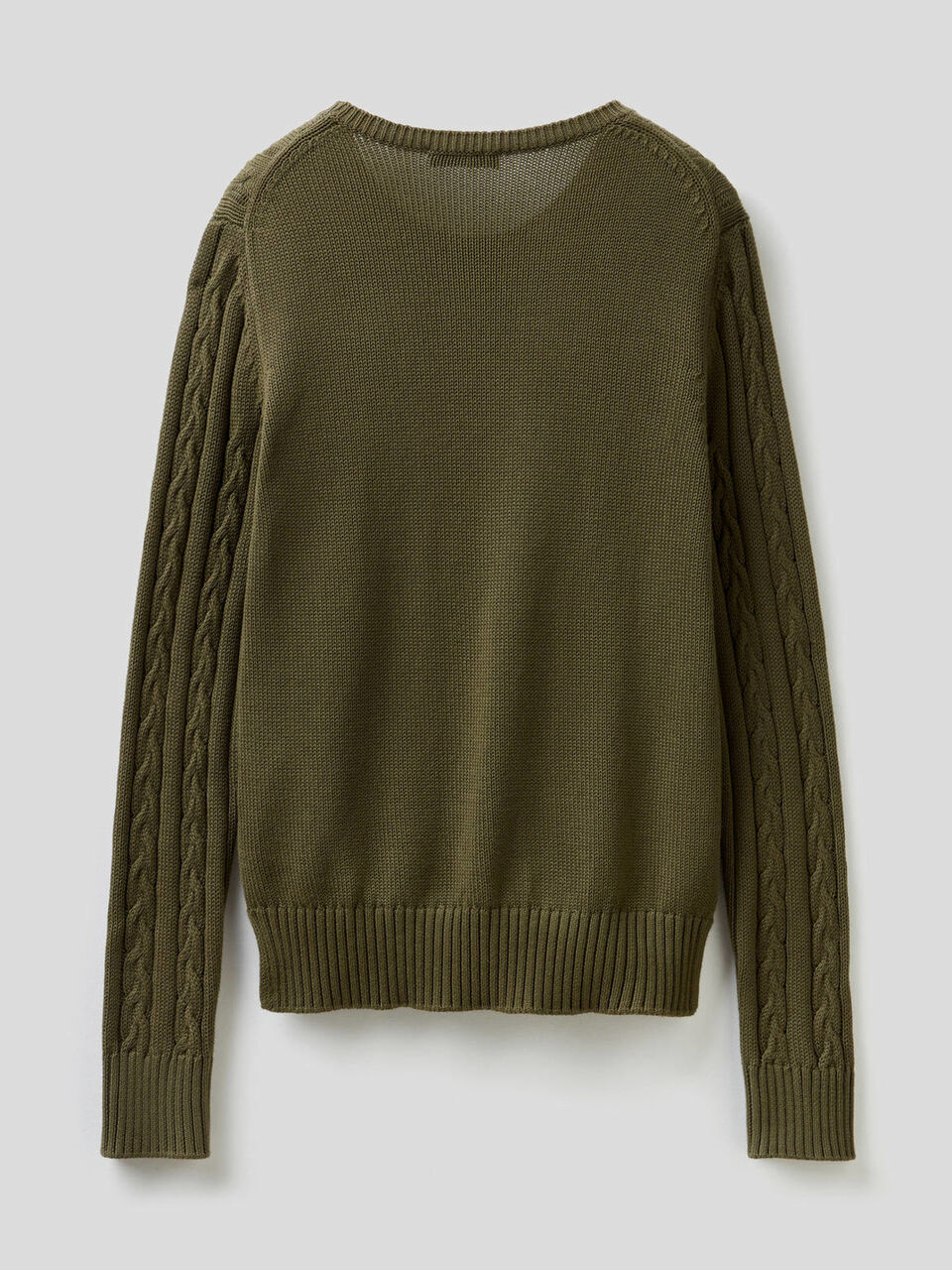 Pull en coton avec torsades. image number 2