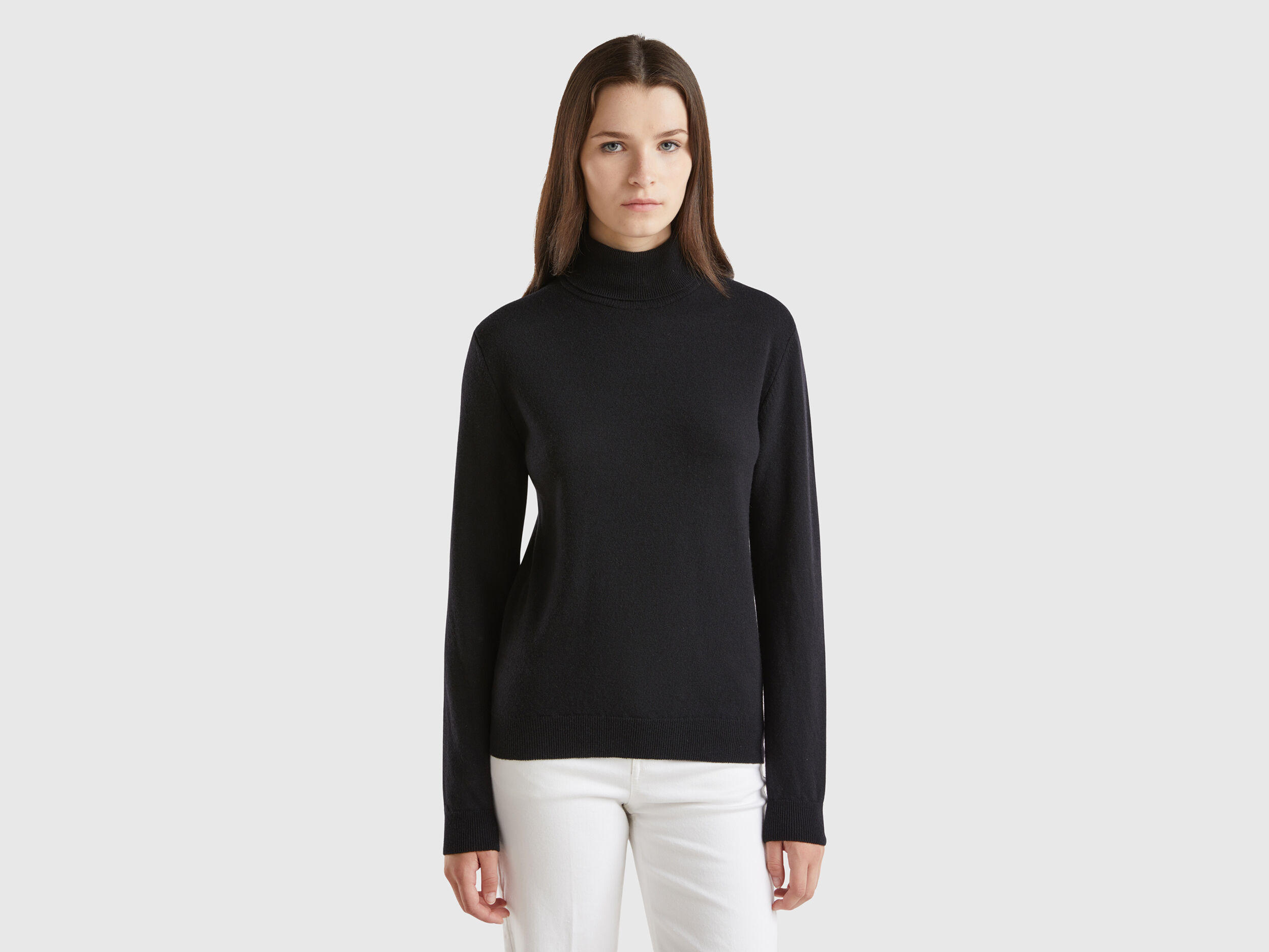 Pull chaud noir a col roule en pure laine Merinos Noir Benetton