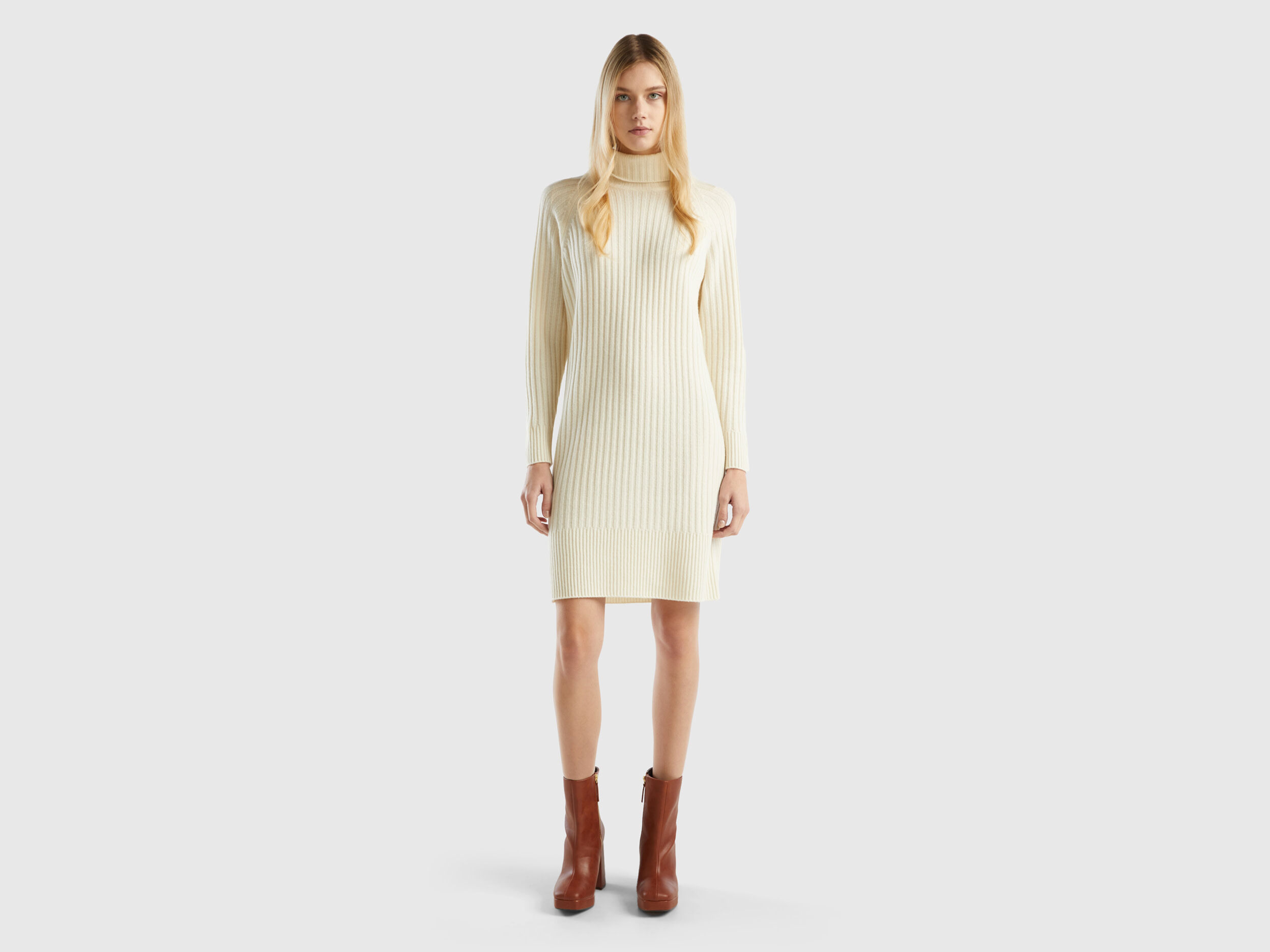 Robe courte col montant Cr me Benetton