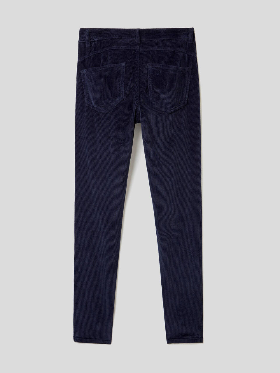 Pantalon coupe skinny en velours image number 2