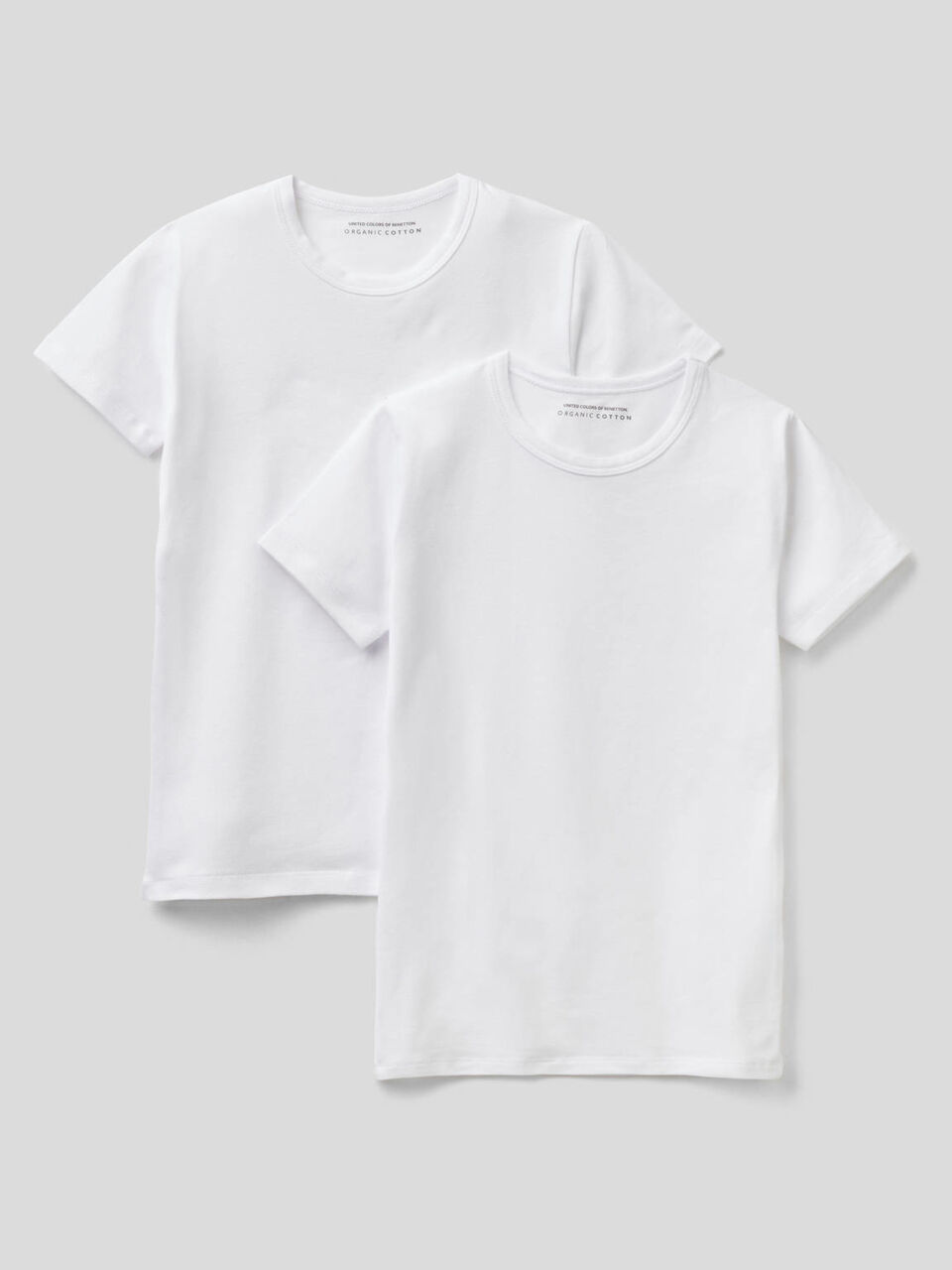 Deux t-shirts blancs en coton bio stretch image number 1