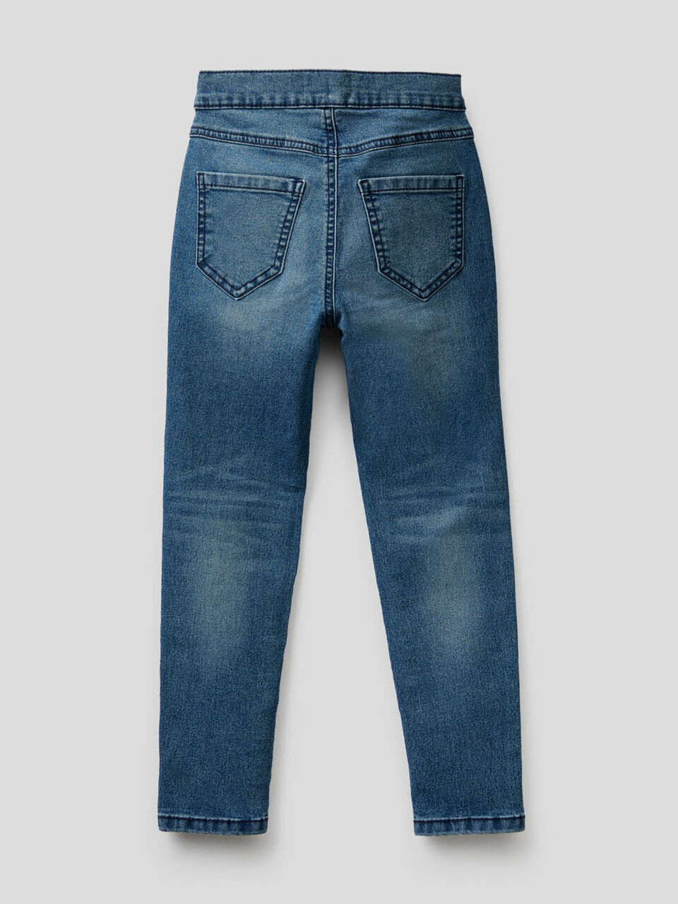 Jeans skinny avec aspect usé image number 2
