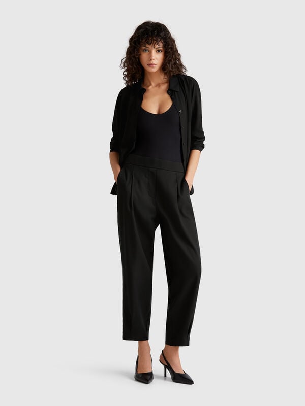 Pantalon fluide à plis Femme