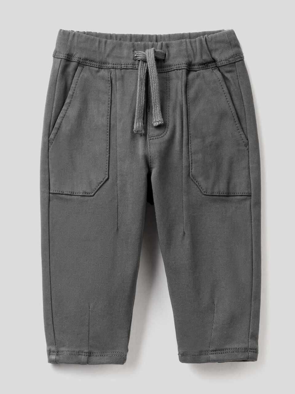 Pantalon avec cordon et maxi-poches image number 1