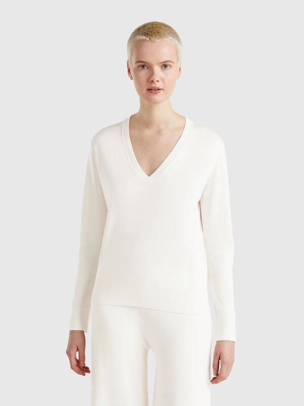 Pull col V en soie mélangée Femme