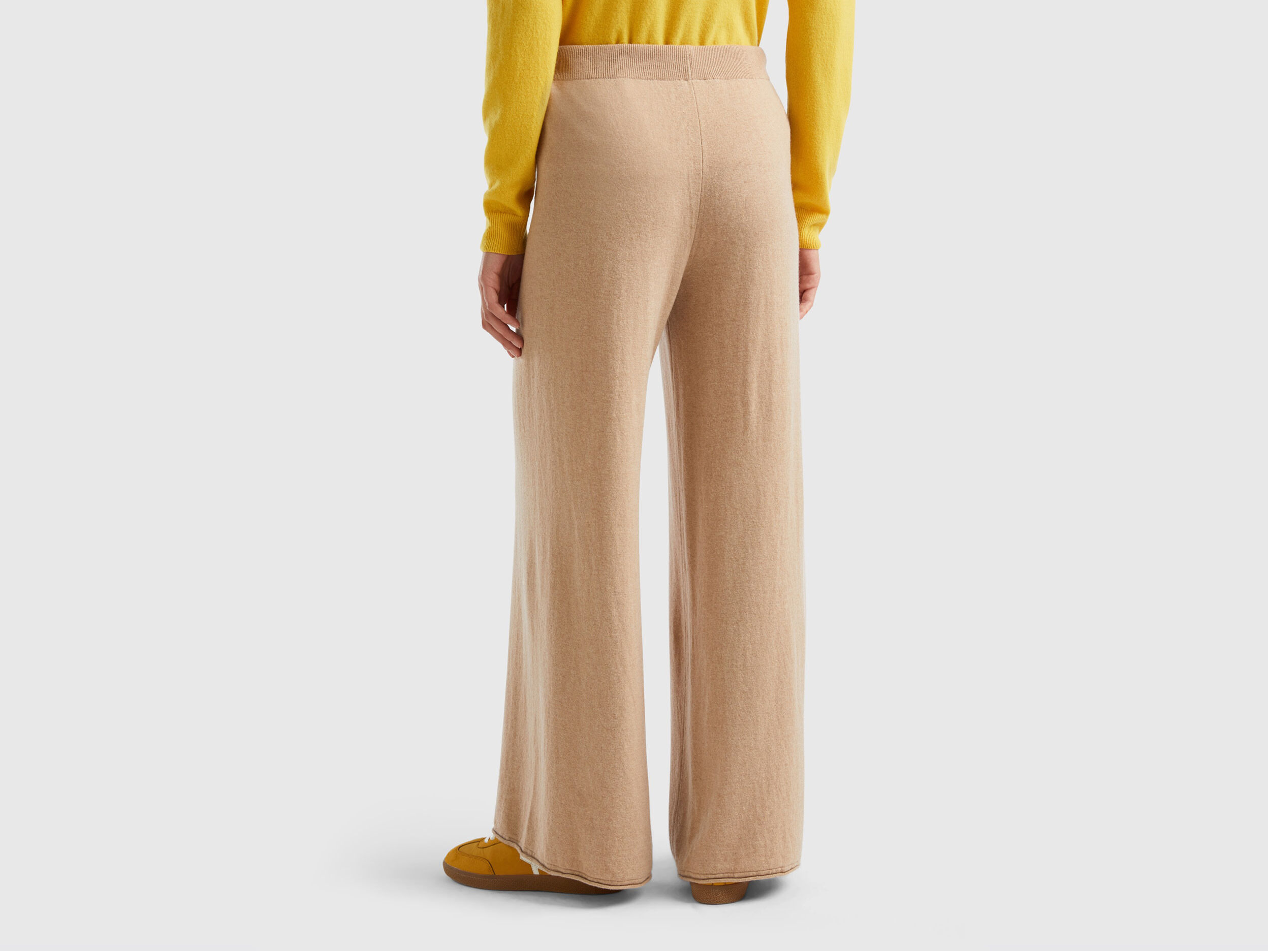 Pantalon beige 2025 ample