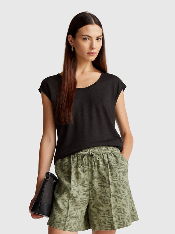 T-shirt col large en pur lin Femme
