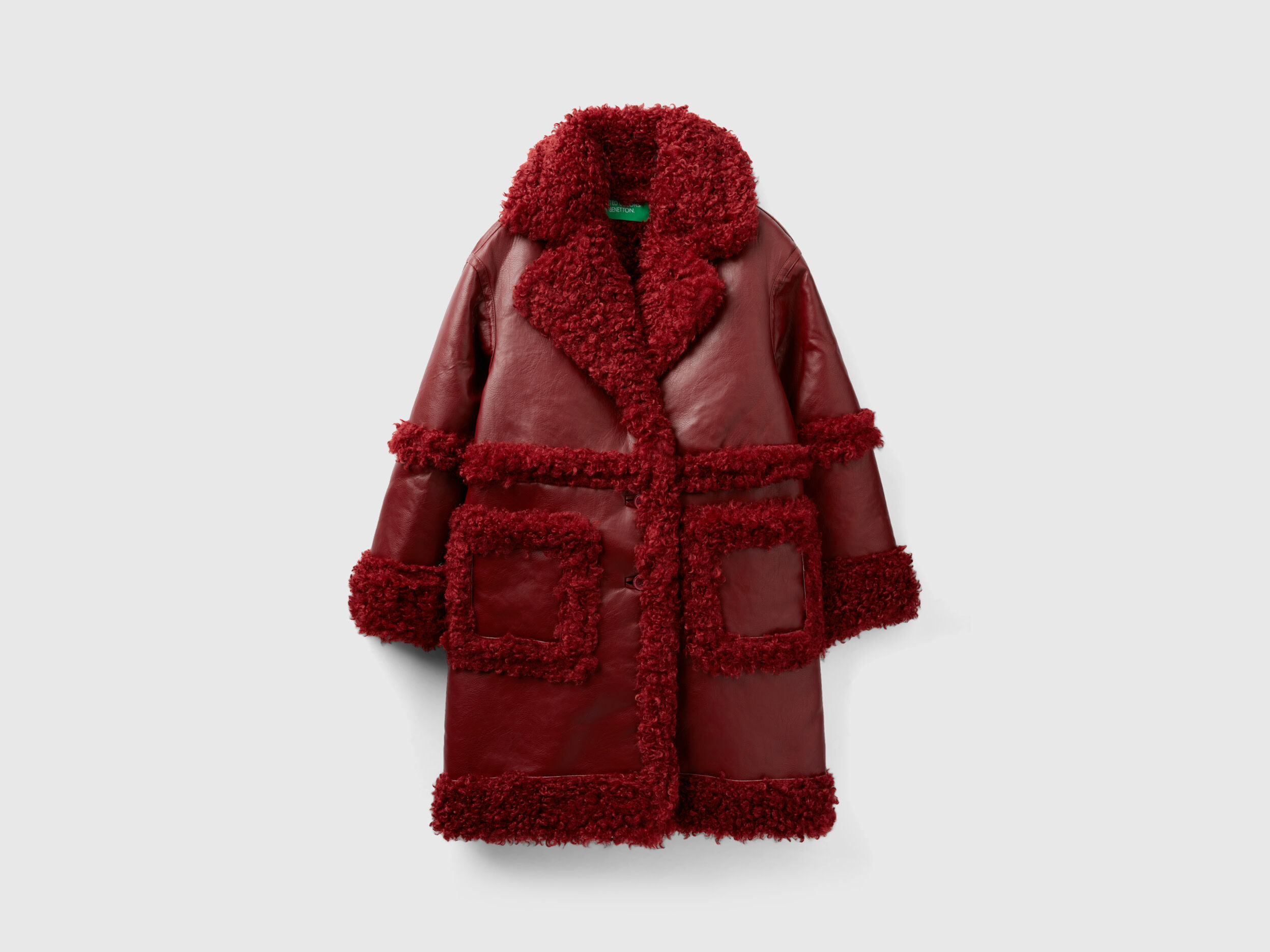 Manteau en tissu enduit fourrure synth tique