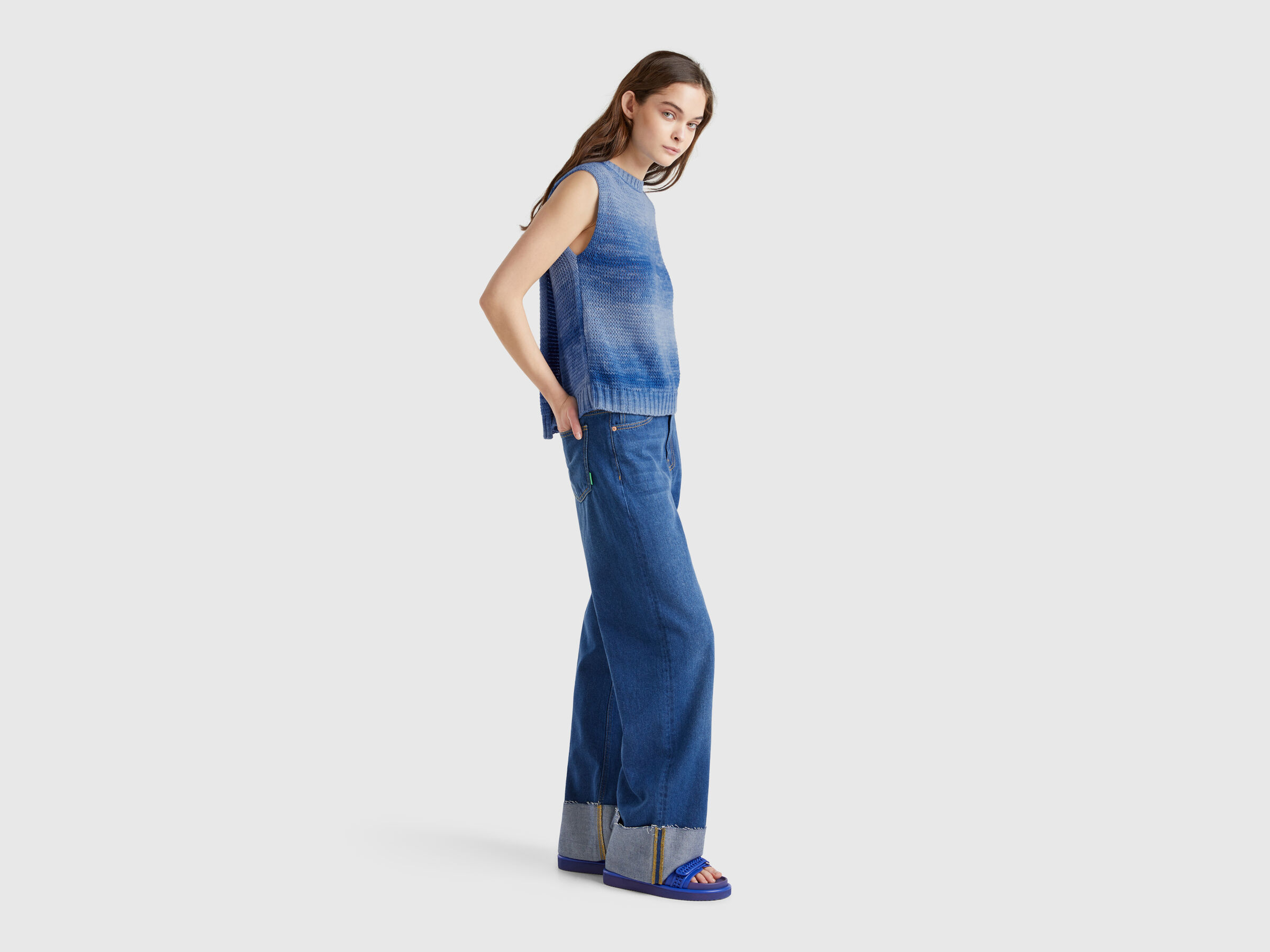 SLEEVELESS SWEATER Femme image number 2