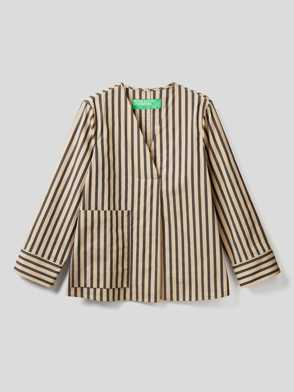 Blouse avec grande poche image number 1