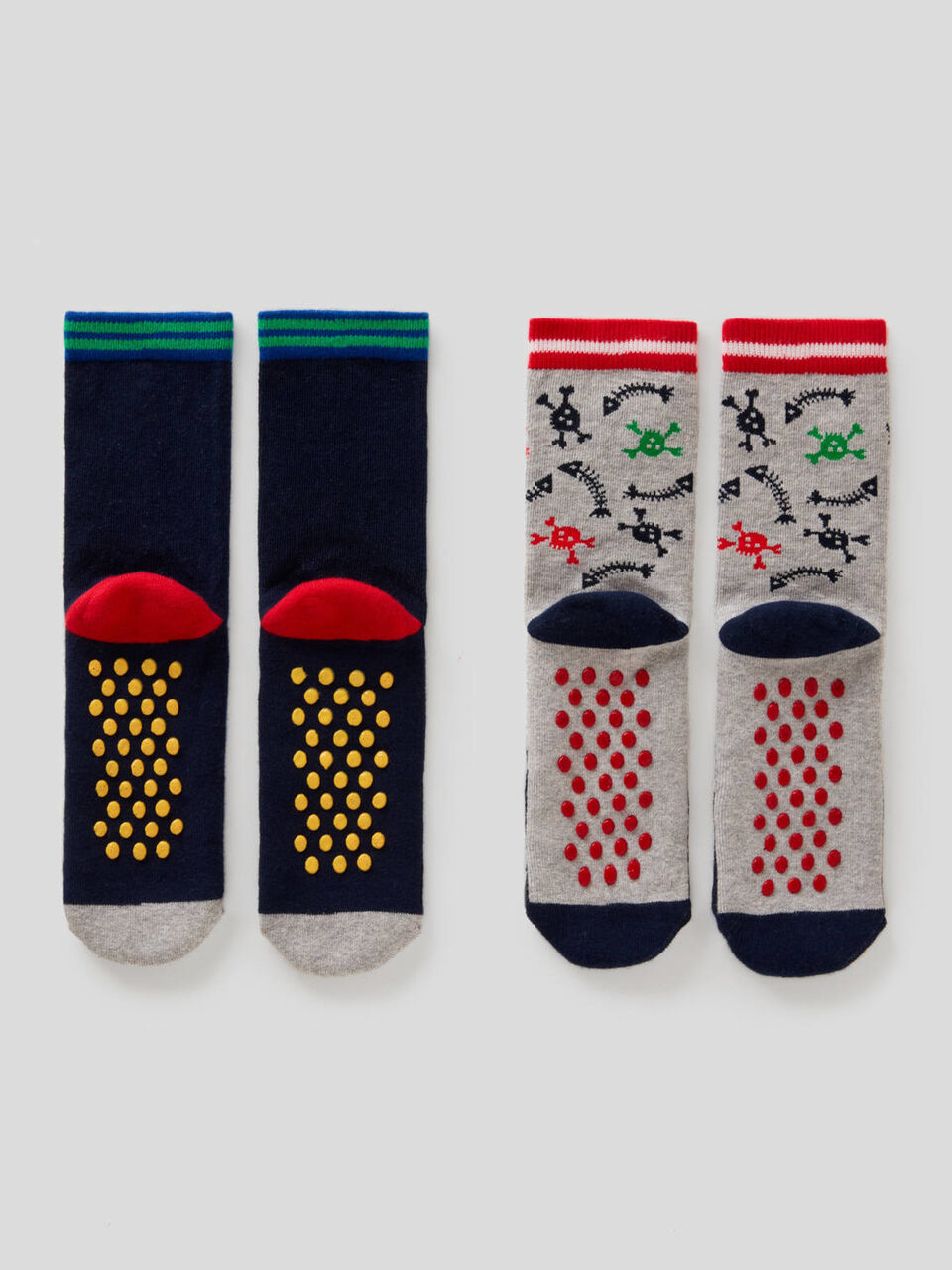 Deux paires de chaussettes antidérapantes image number 2