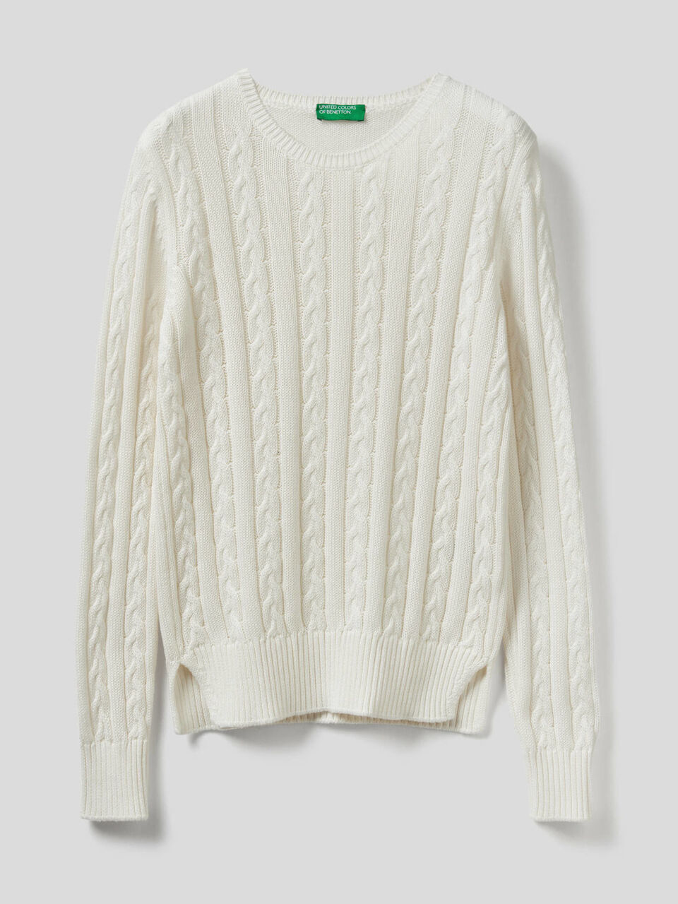 Pull en coton avec torsades. image number 1