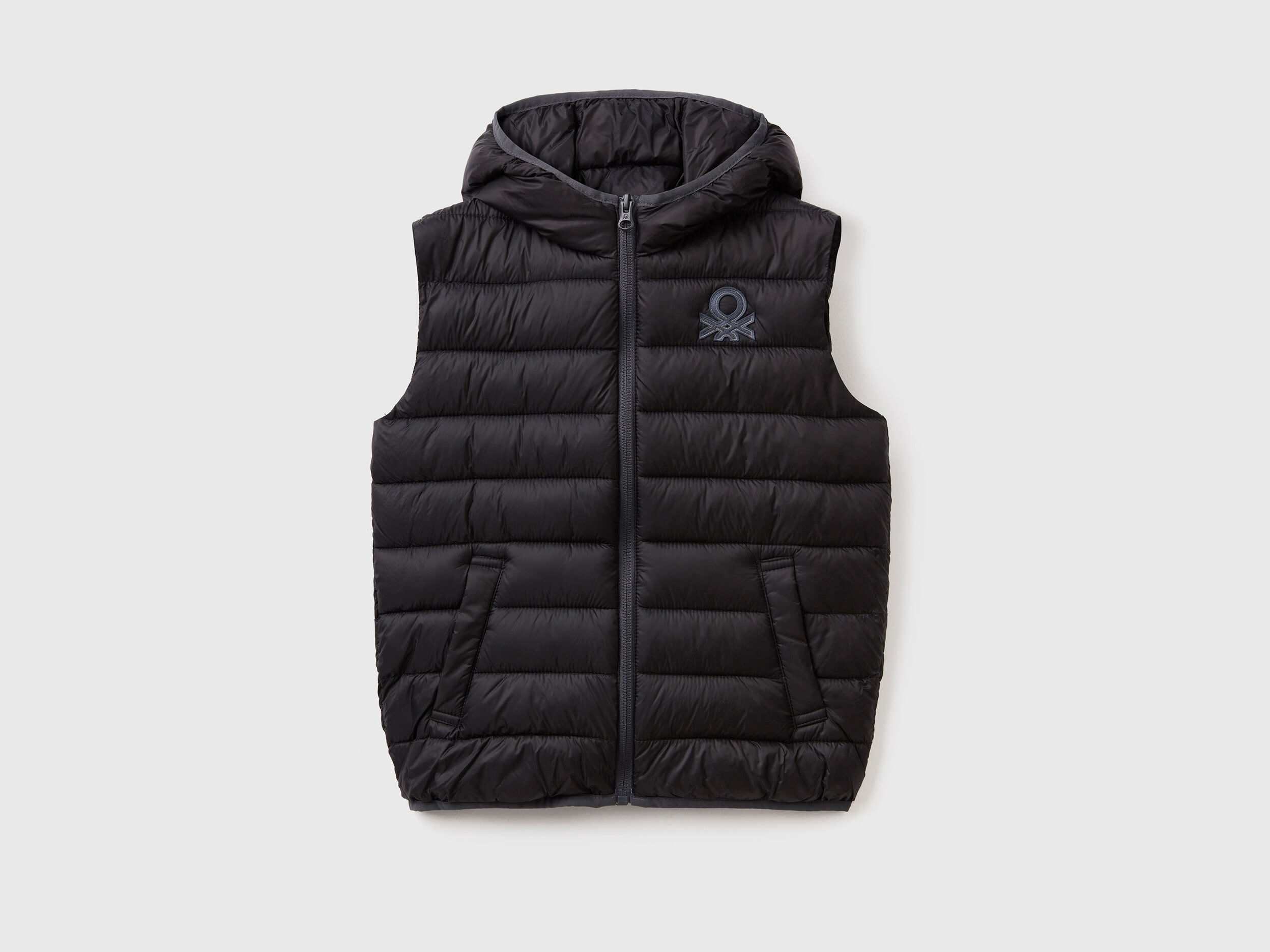 Veste sans manches rembourr e capuche Noir Benetton