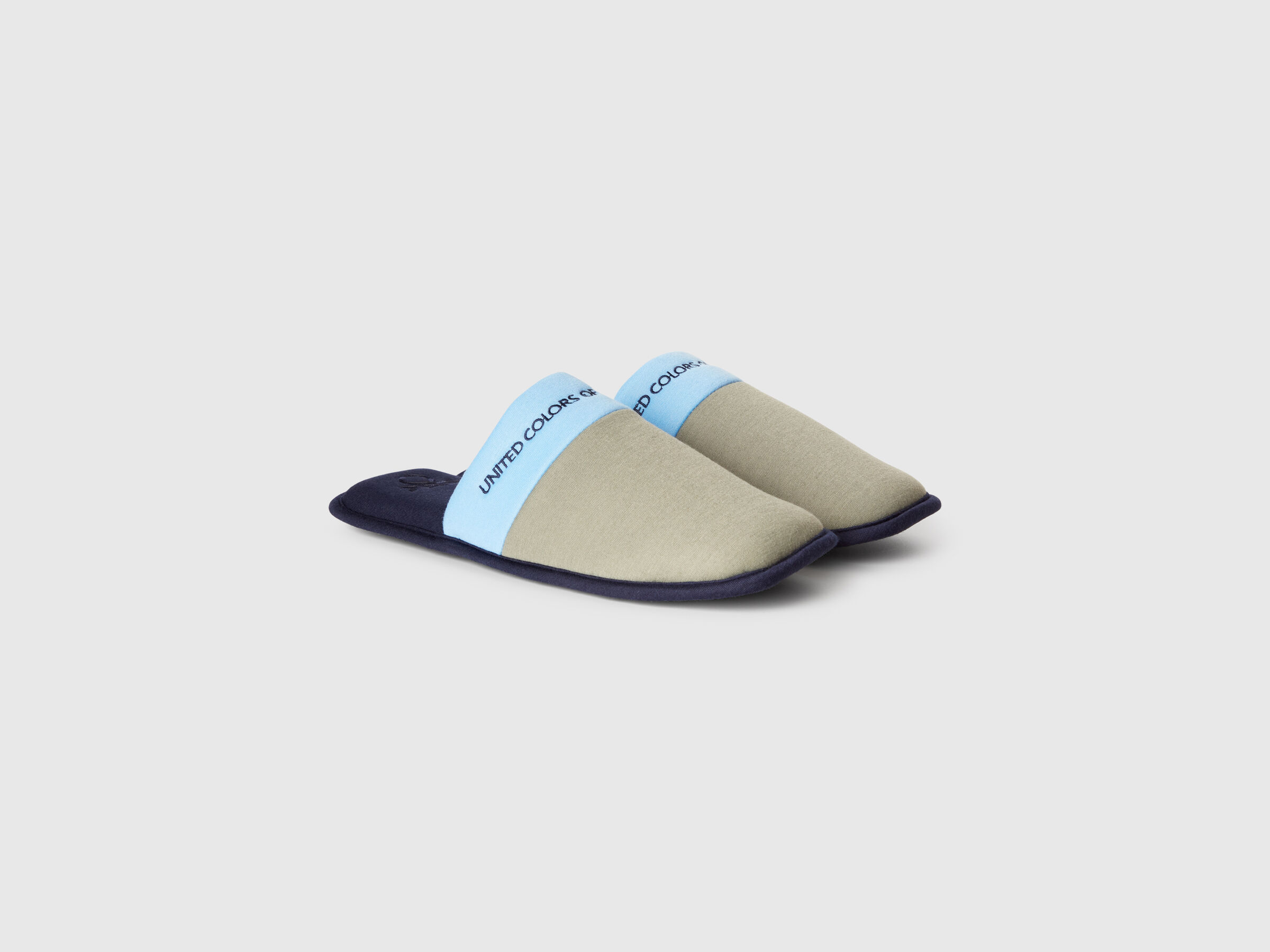 SLIPPERS image number 1
