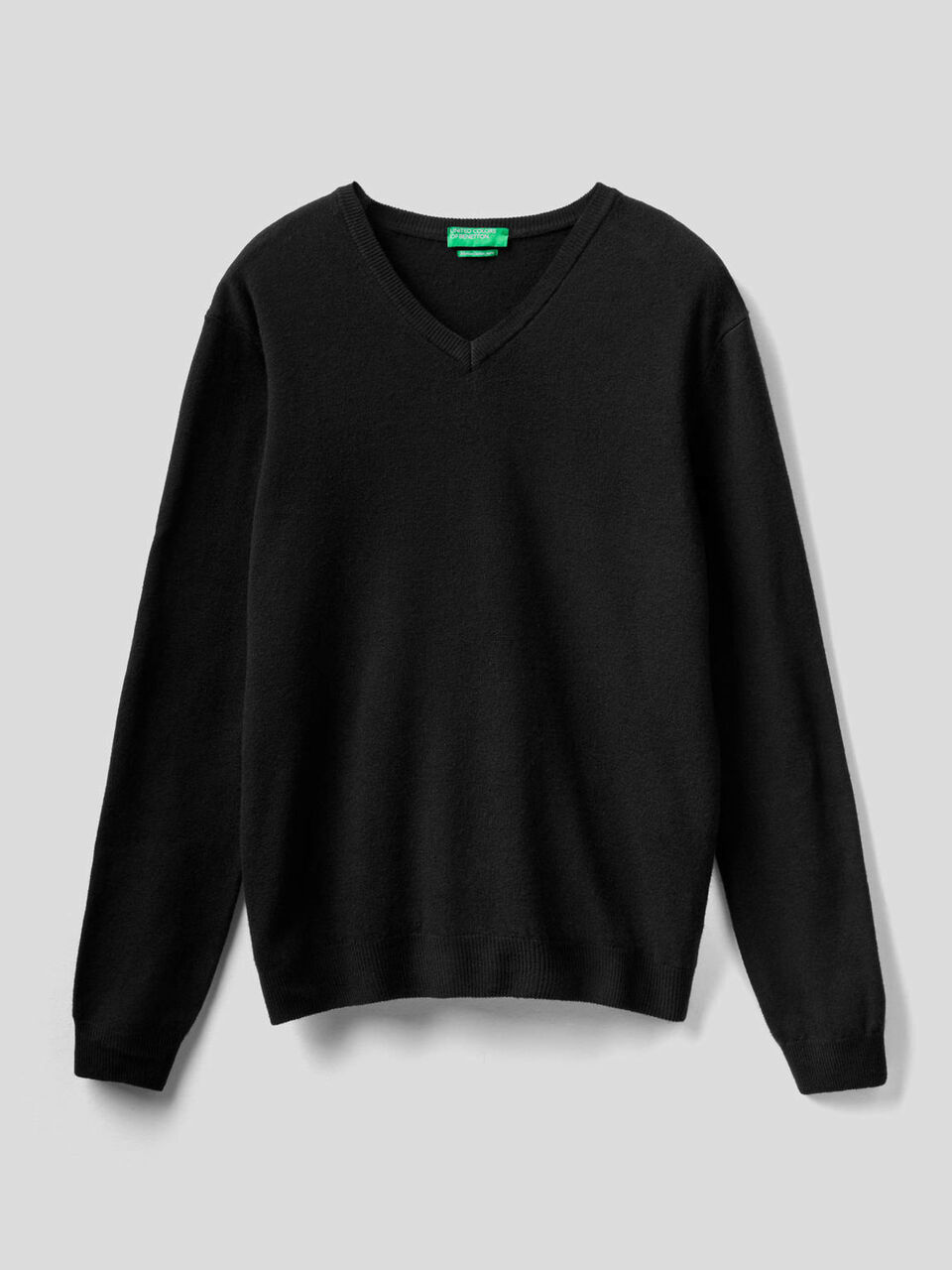 Pull col en V en pure en laine vierge image number 1