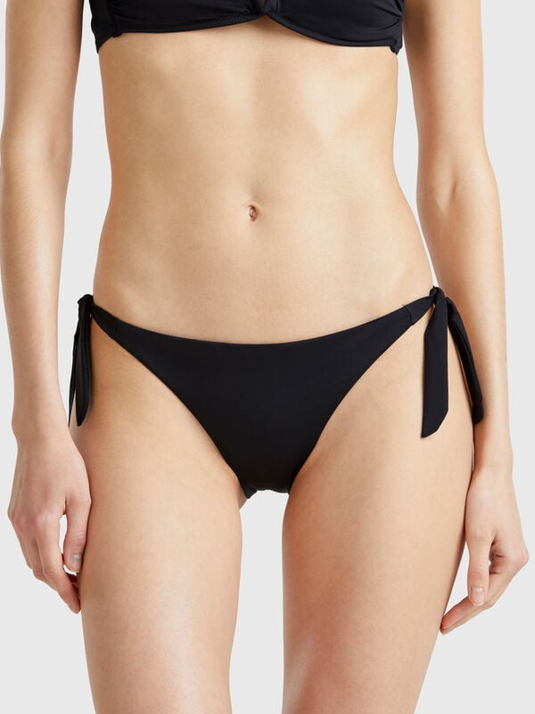 Slip de bain ECONYL® avec nœuds Femme
