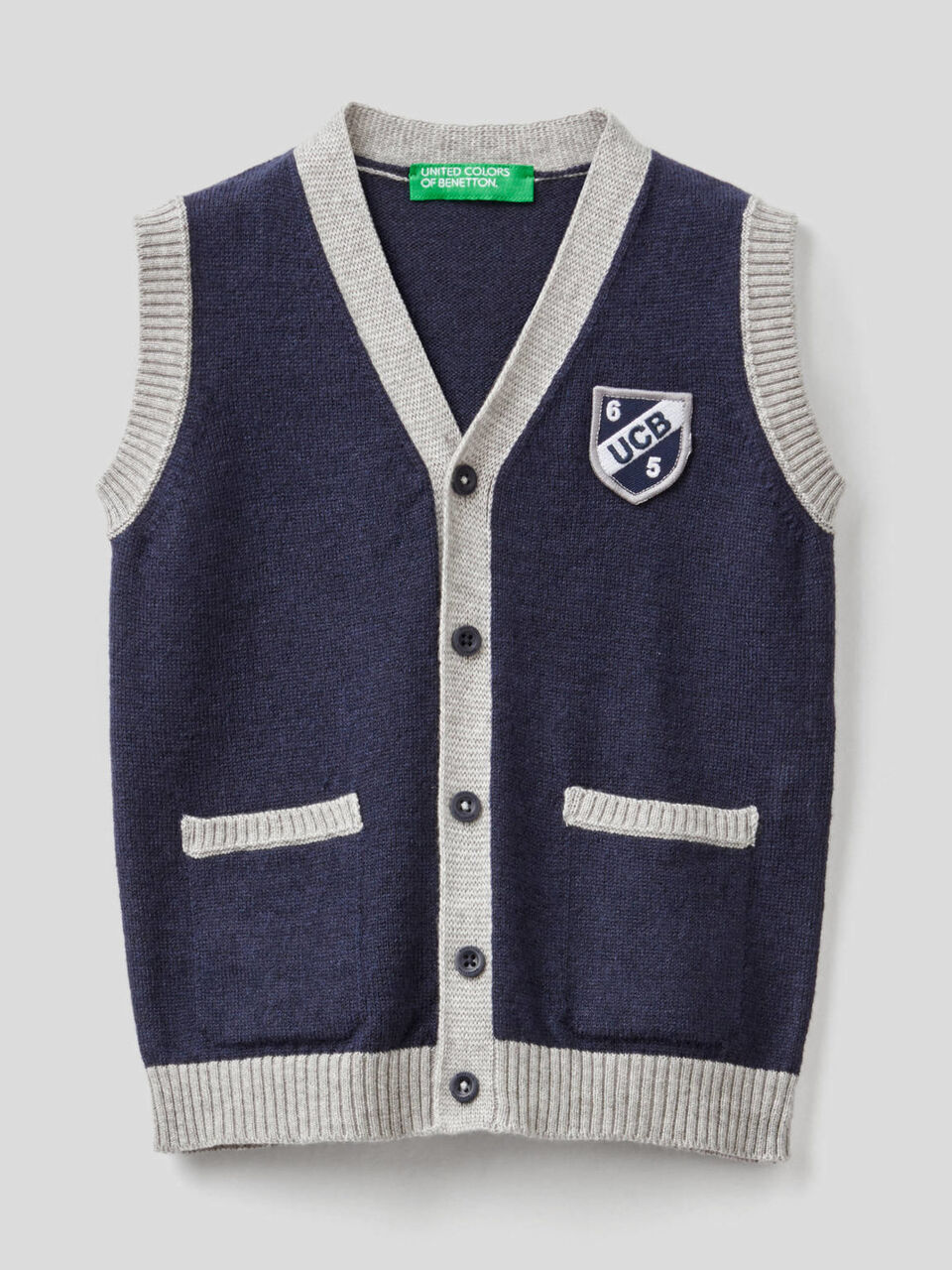 Gilet avec boutons en laine mélangée image number 1