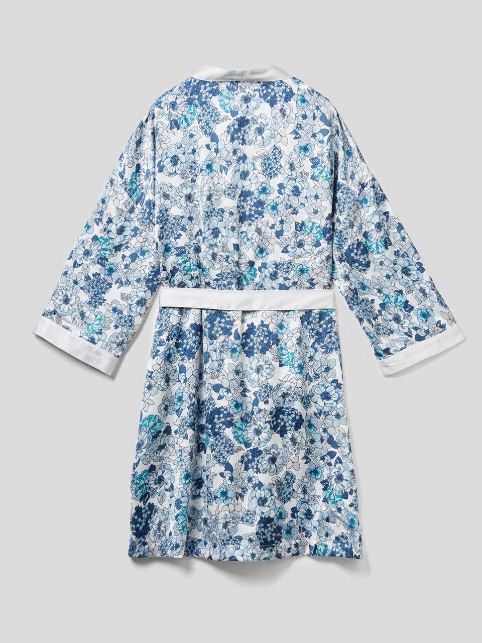 Kimono en satin imprimé image number 2