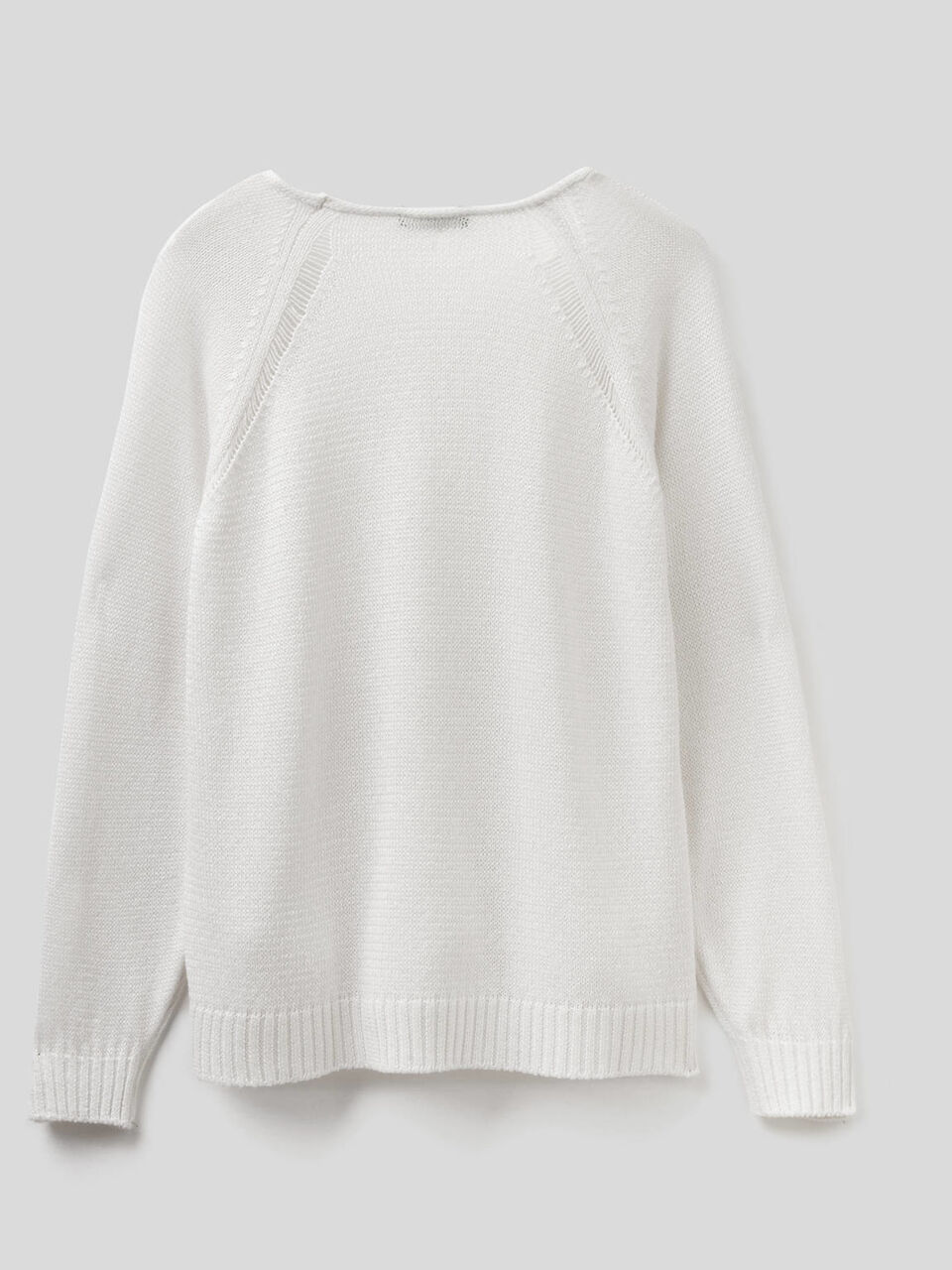 Pull avec détails à grandes mailles image number 2
