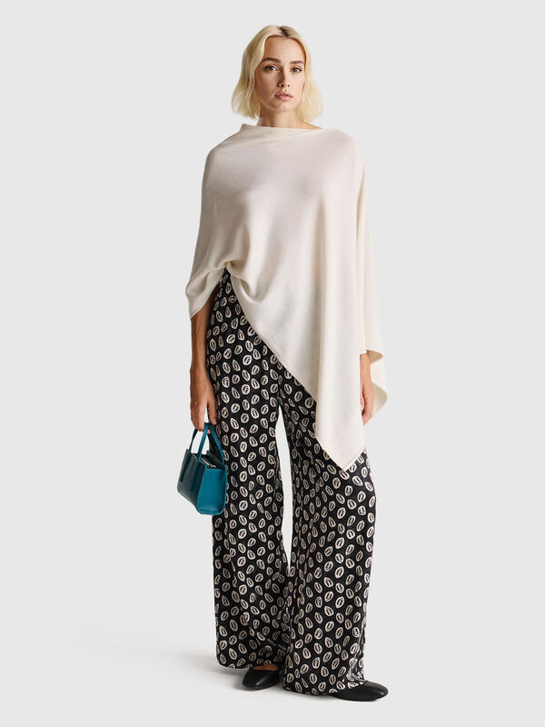 Pantalon large et fluide avec un imprimé à motifs Femme