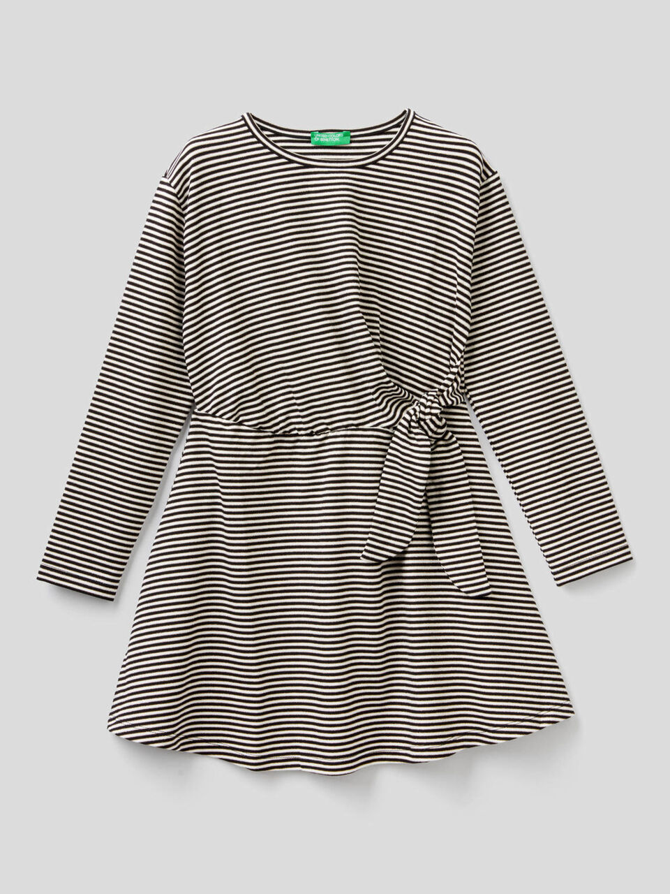 Robe à rayures avec noeud à la taille image number 1