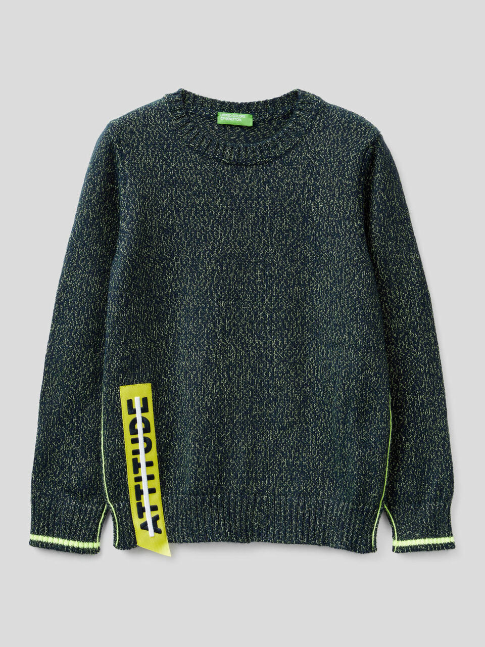 Pull avec détails fluo image number 1