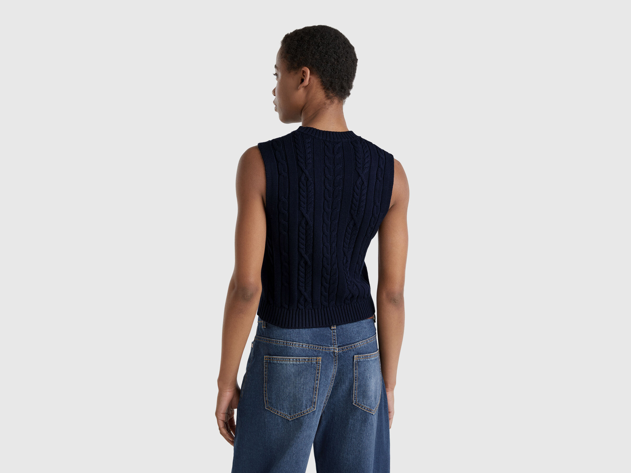 SLEEVELESS SWEATER Femme image number 1