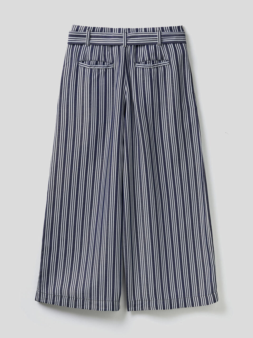 Pantalon large avec ceinture image number 2