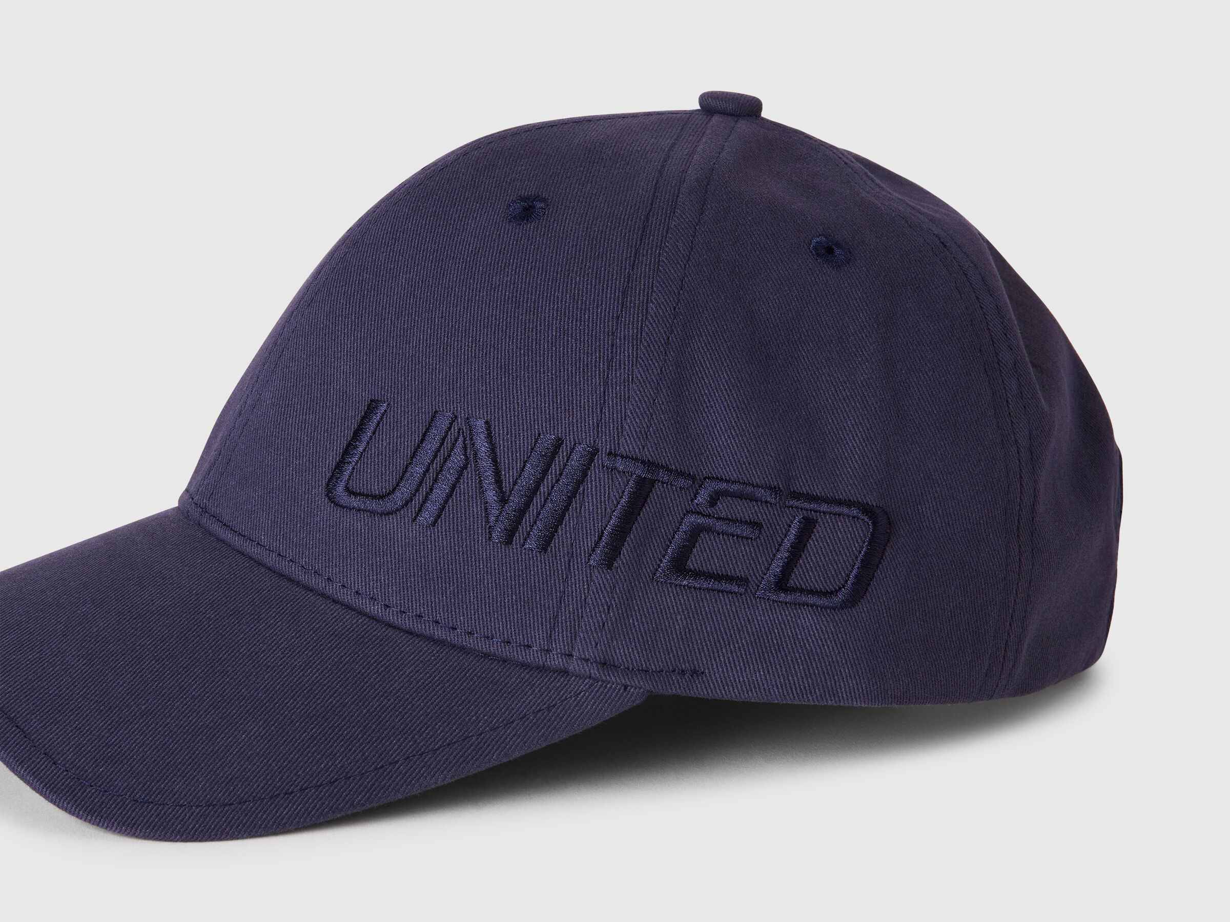 HAT Homme image number 2