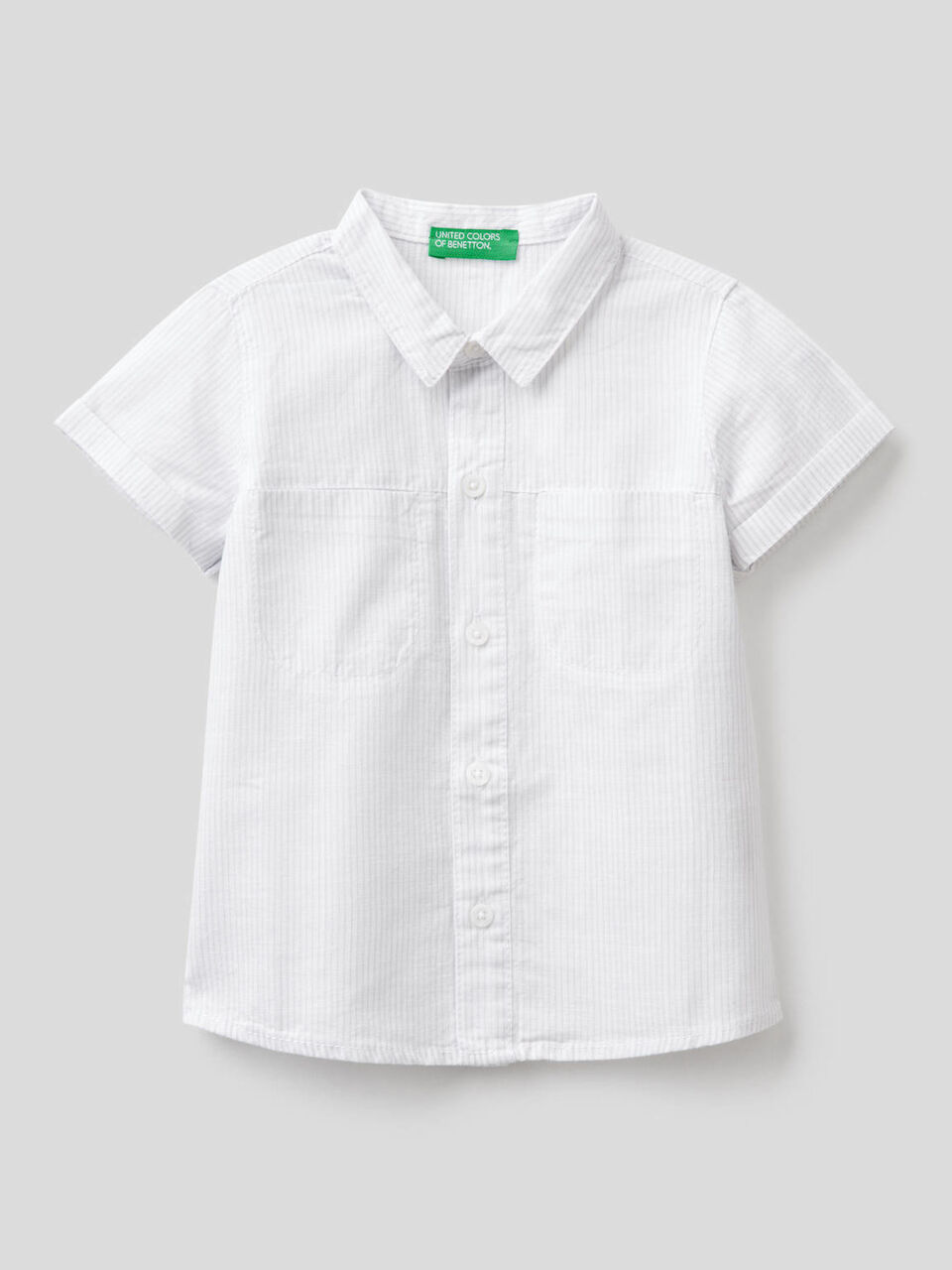 Chemise à fines rayures avec manches courtes image number 1