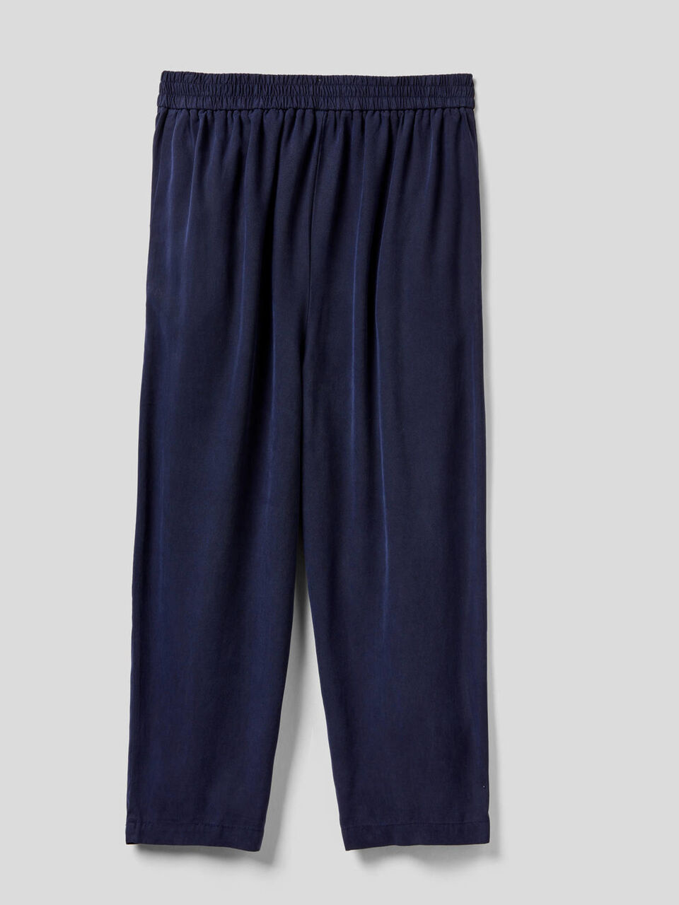Pantalon fluide avec plis image number 2